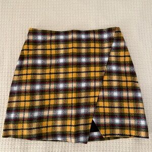 Abercrombie & Fitch Yellow and Black Plaid Mini Skirt